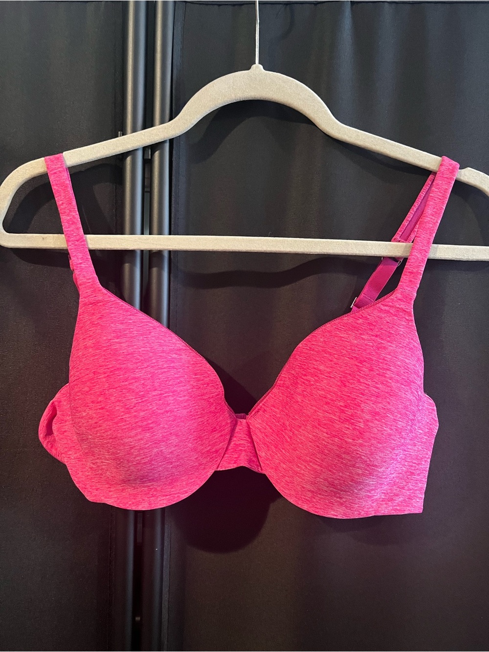 Hanes Everyday Full-Coverage Moulded T-Shirt Bra - Hot Pink
